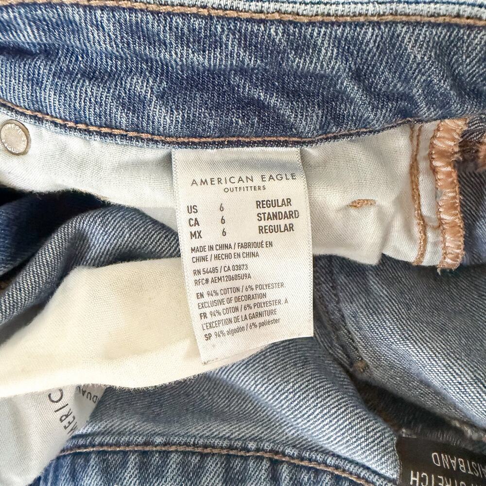 American Eagle Mom Jean Distressed Ripped Medium Wash Jeans Size 6 - Picture 13 of 13
